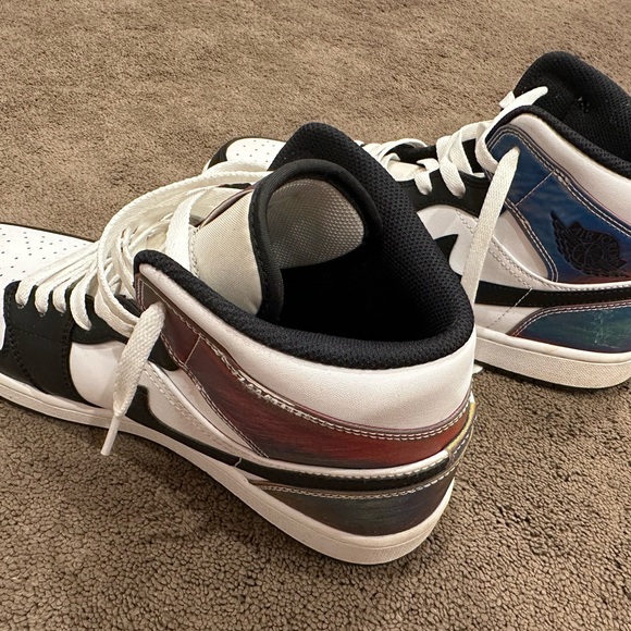 Nike Jordan 1’s size 10.5 US - Picture 4 of 8